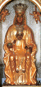 Il volto originale della Madonna del Sacro Monte (1100).
